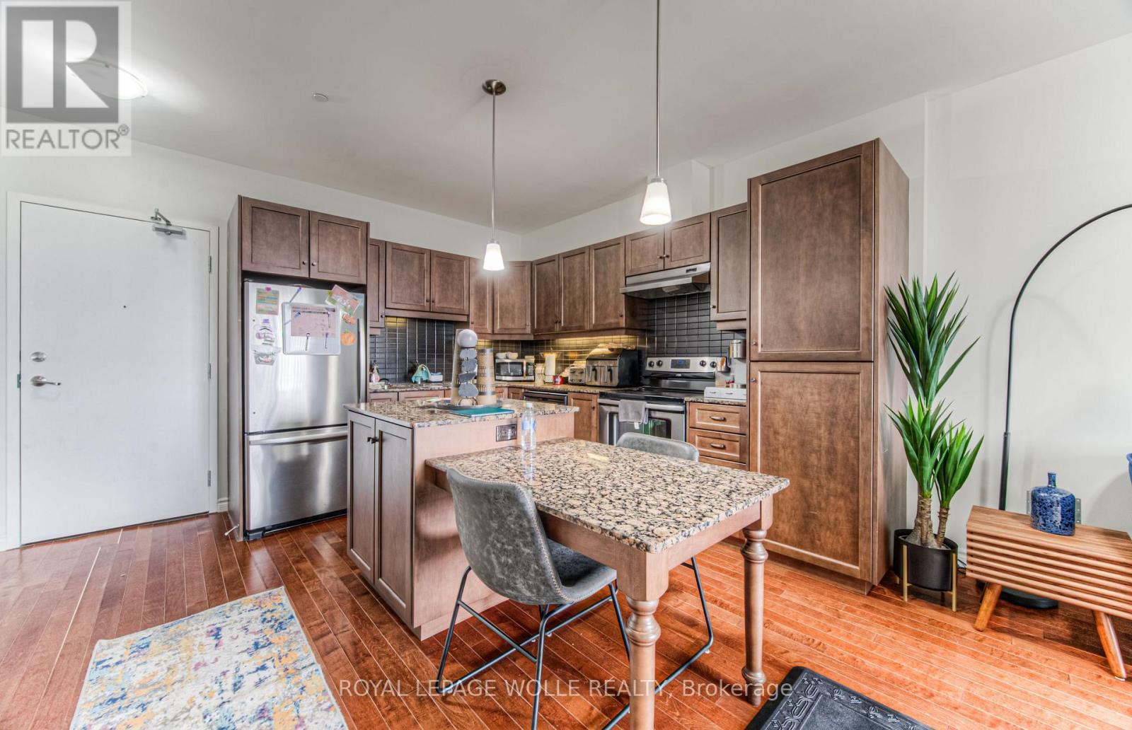 












604 - 223 ERB STREET W

,
Waterloo,




Ontario
N2L0B3

