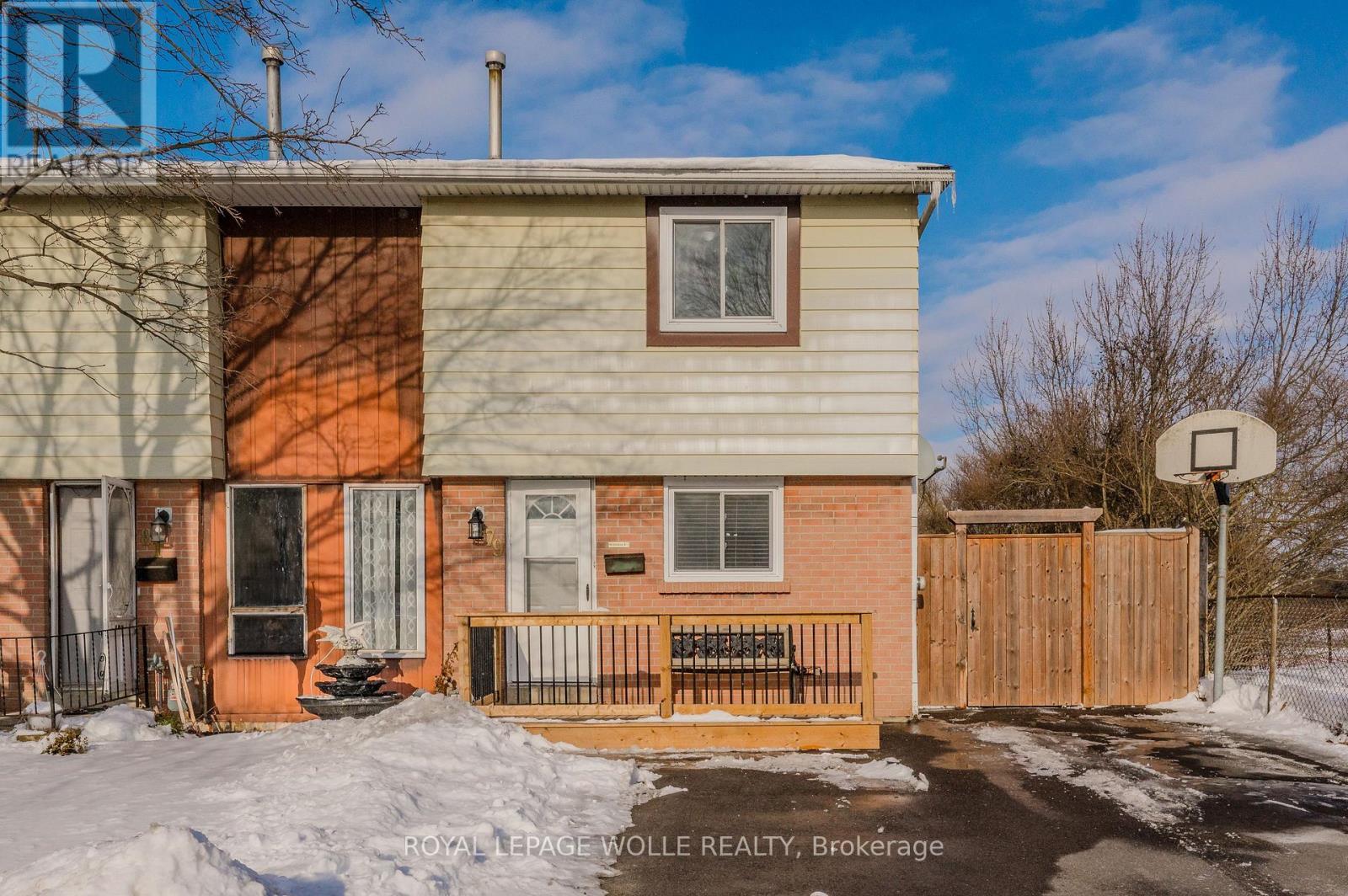 












79 TENNYSON STREET

,
Woodstock,




Ontario
N4S8B3

