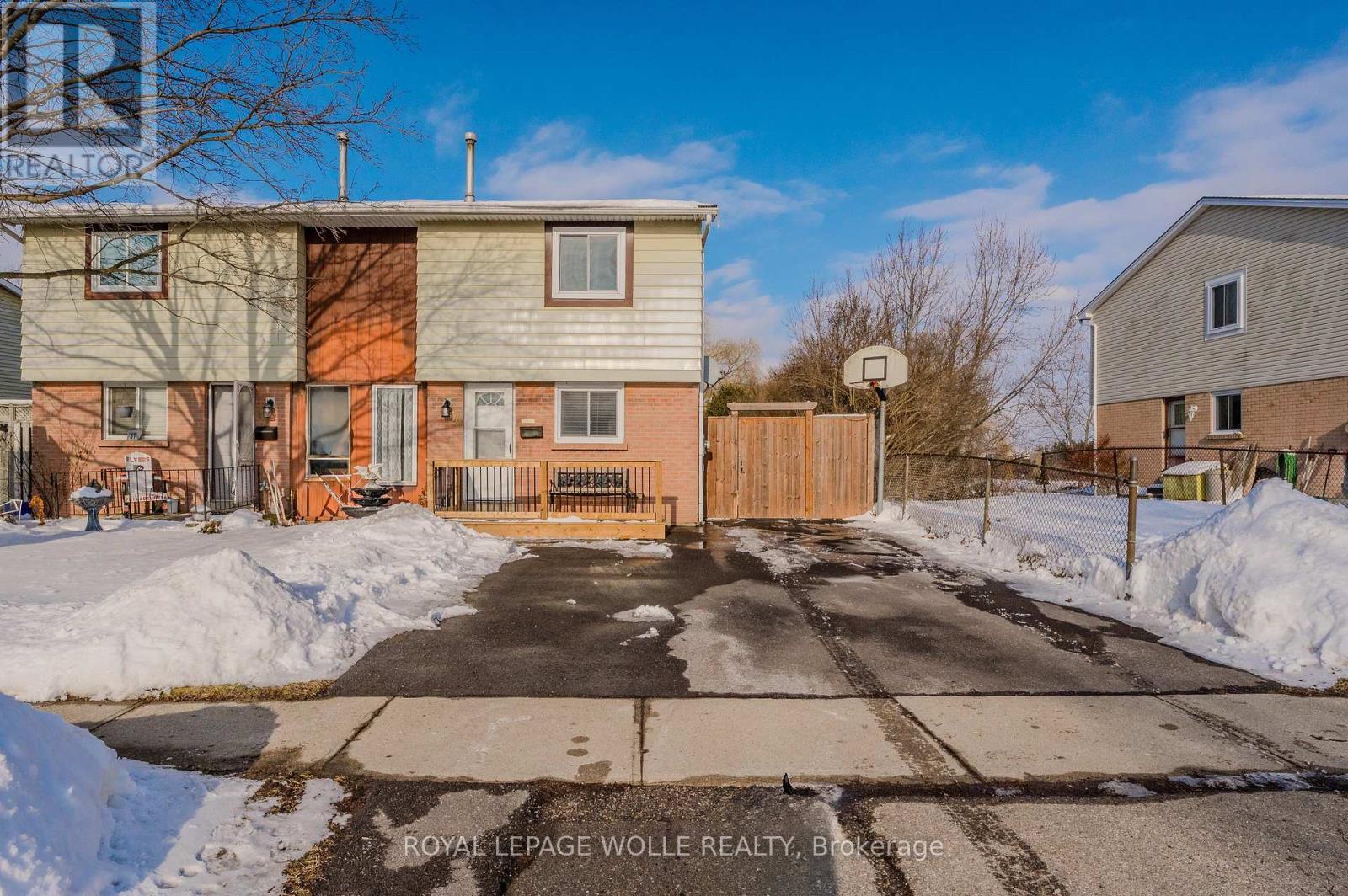 












79 TENNYSON STREET

,
Woodstock,




Ontario
N4S8B3

