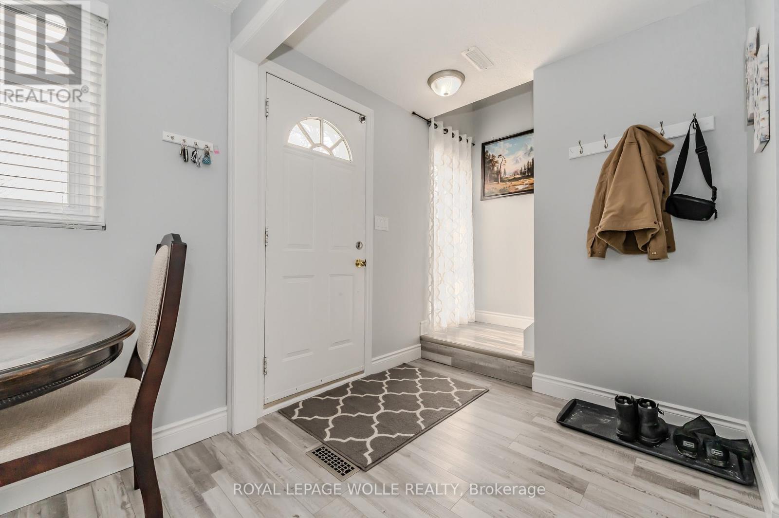 












79 TENNYSON STREET

,
Woodstock,




Ontario
N4S8B3

