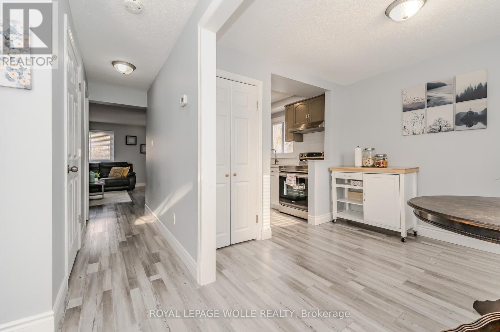 












79 TENNYSON STREET

,
Woodstock,




Ontario
N4S8B3

