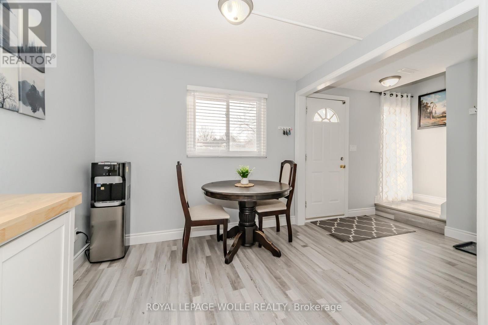 












79 TENNYSON STREET

,
Woodstock,




Ontario
N4S8B3

