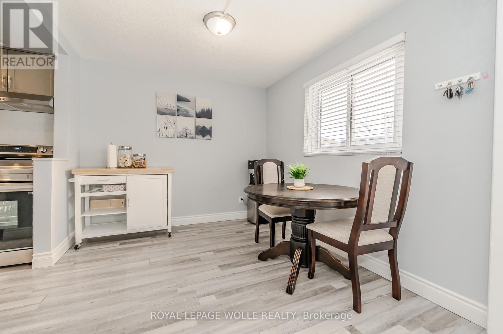 












79 TENNYSON STREET

,
Woodstock,




Ontario
N4S8B3

