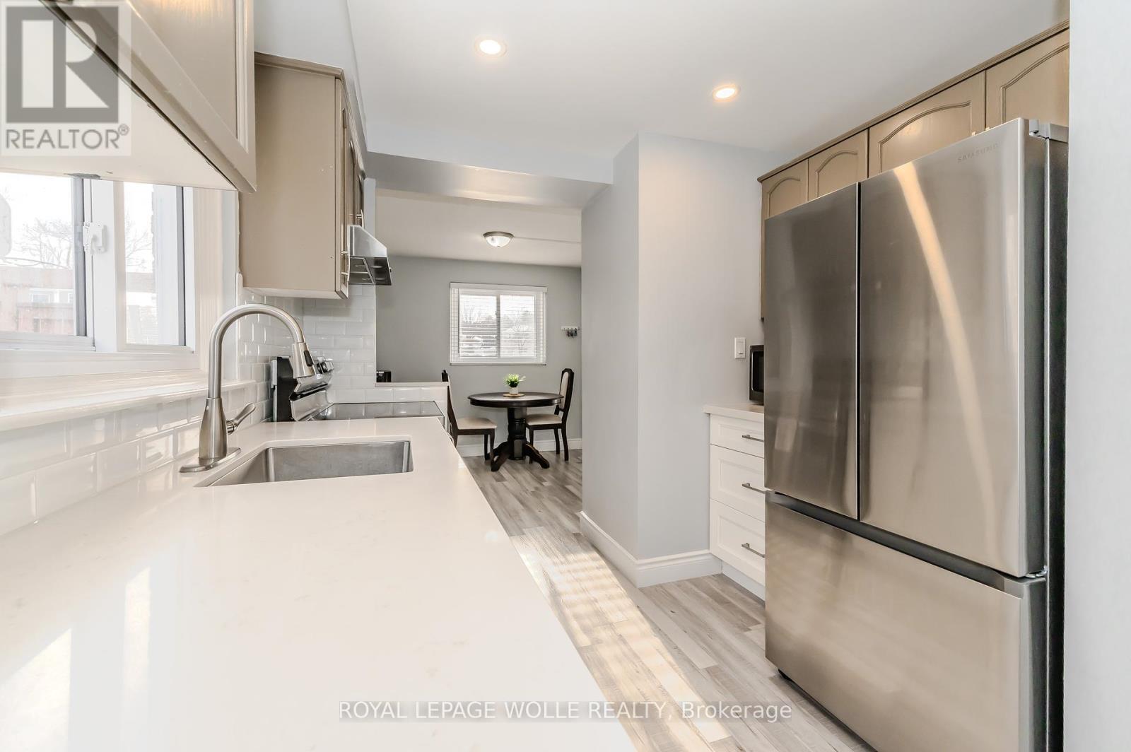 












79 TENNYSON STREET

,
Woodstock,




Ontario
N4S8B3

