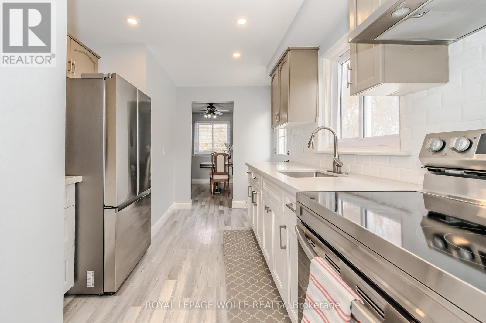 












79 TENNYSON STREET

,
Woodstock,




Ontario
N4S8B3

