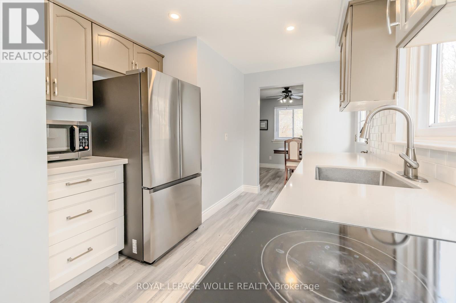 












79 TENNYSON STREET

,
Woodstock,




Ontario
N4S8B3

