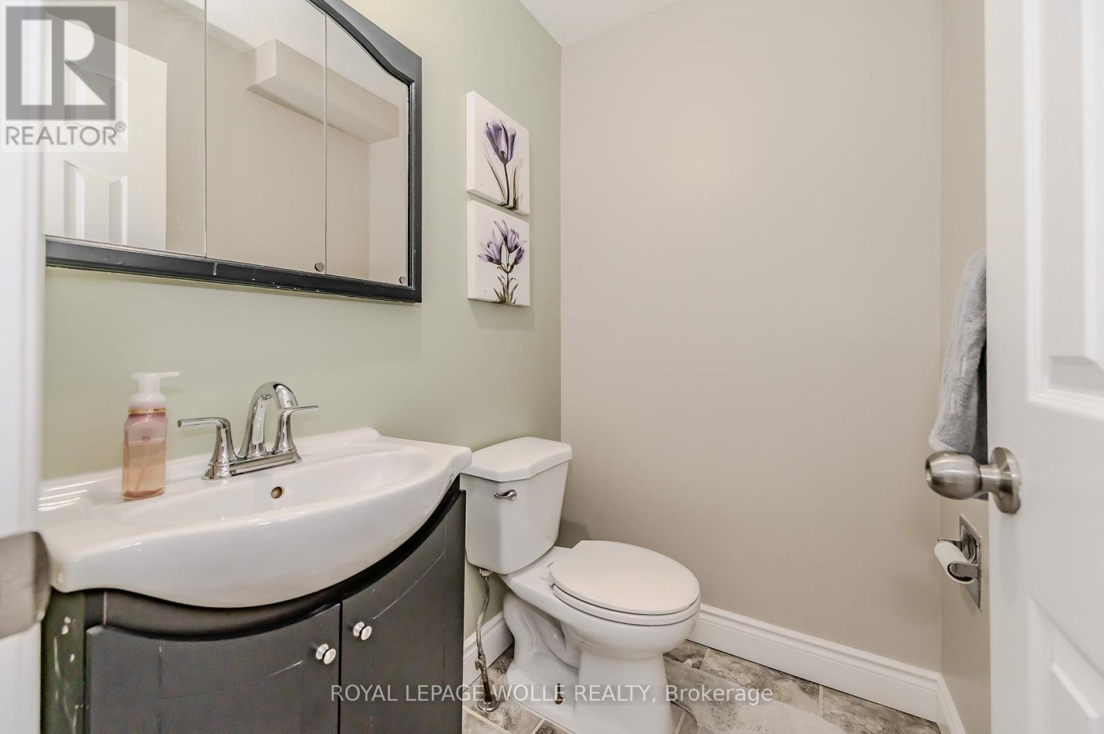 












79 TENNYSON STREET

,
Woodstock,




Ontario
N4S8B3

