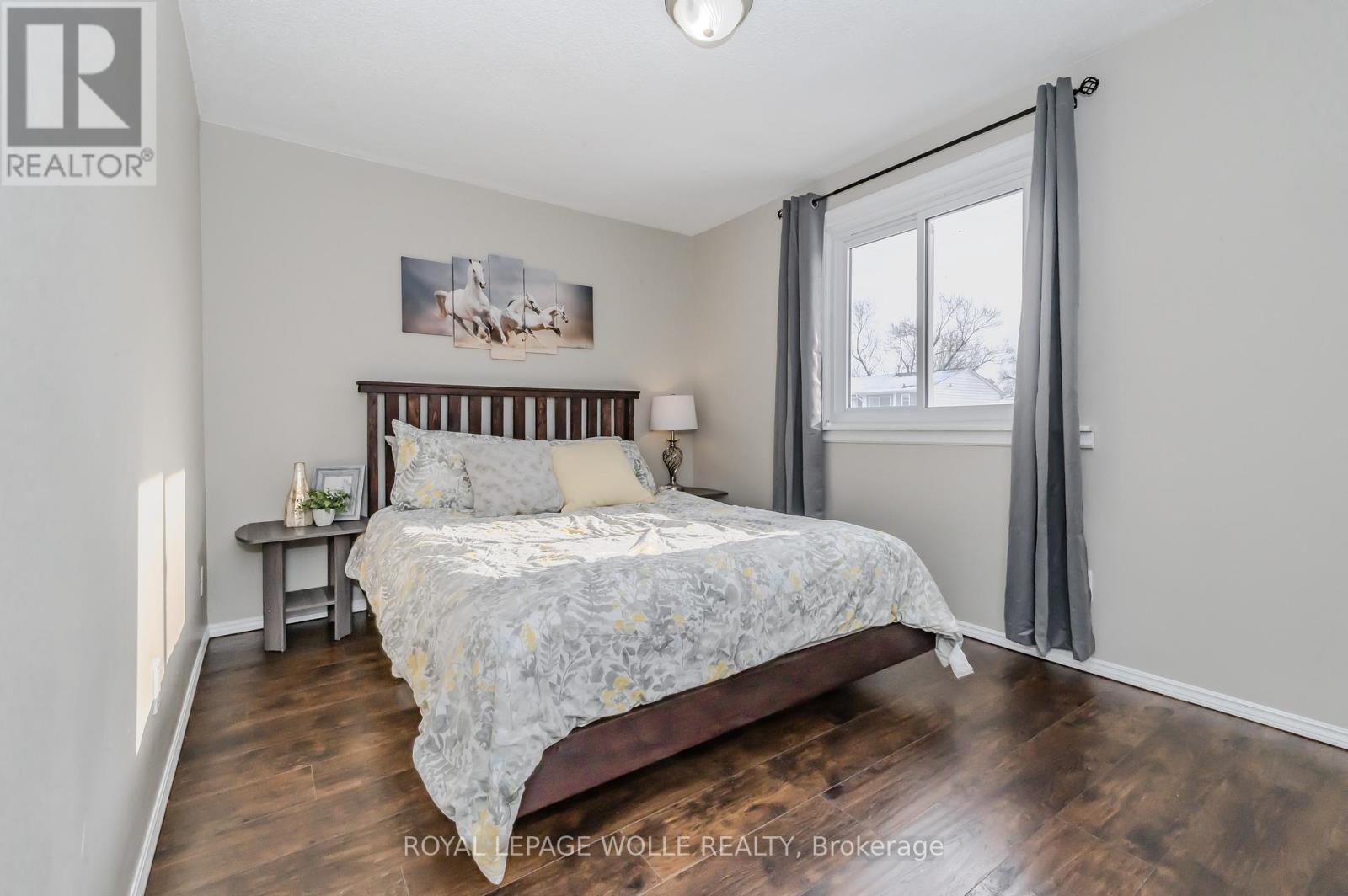 












79 TENNYSON STREET

,
Woodstock,




Ontario
N4S8B3

