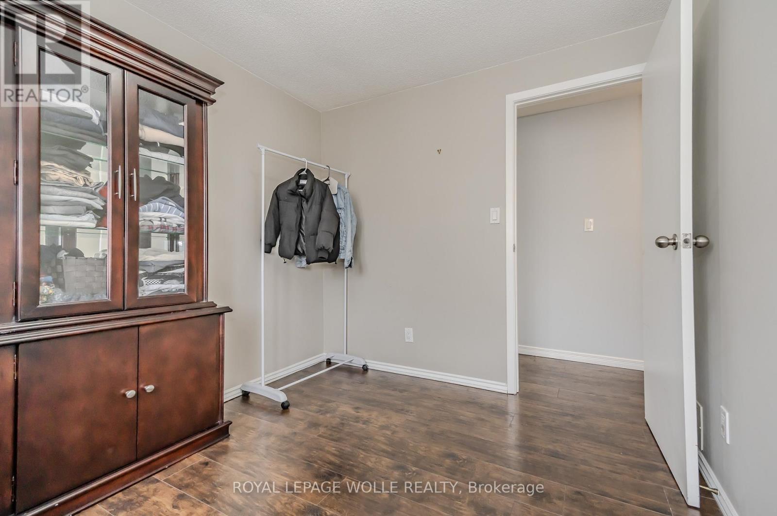 












79 TENNYSON STREET

,
Woodstock,




Ontario
N4S8B3

