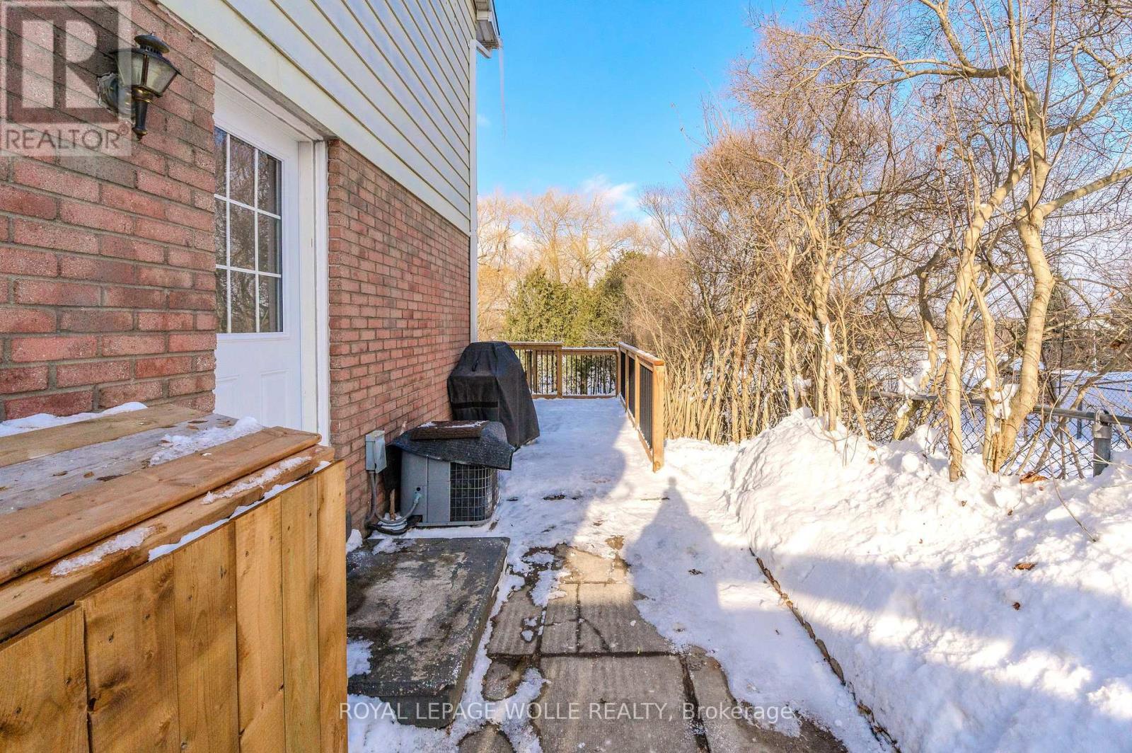 












79 TENNYSON STREET

,
Woodstock,




Ontario
N4S8B3

