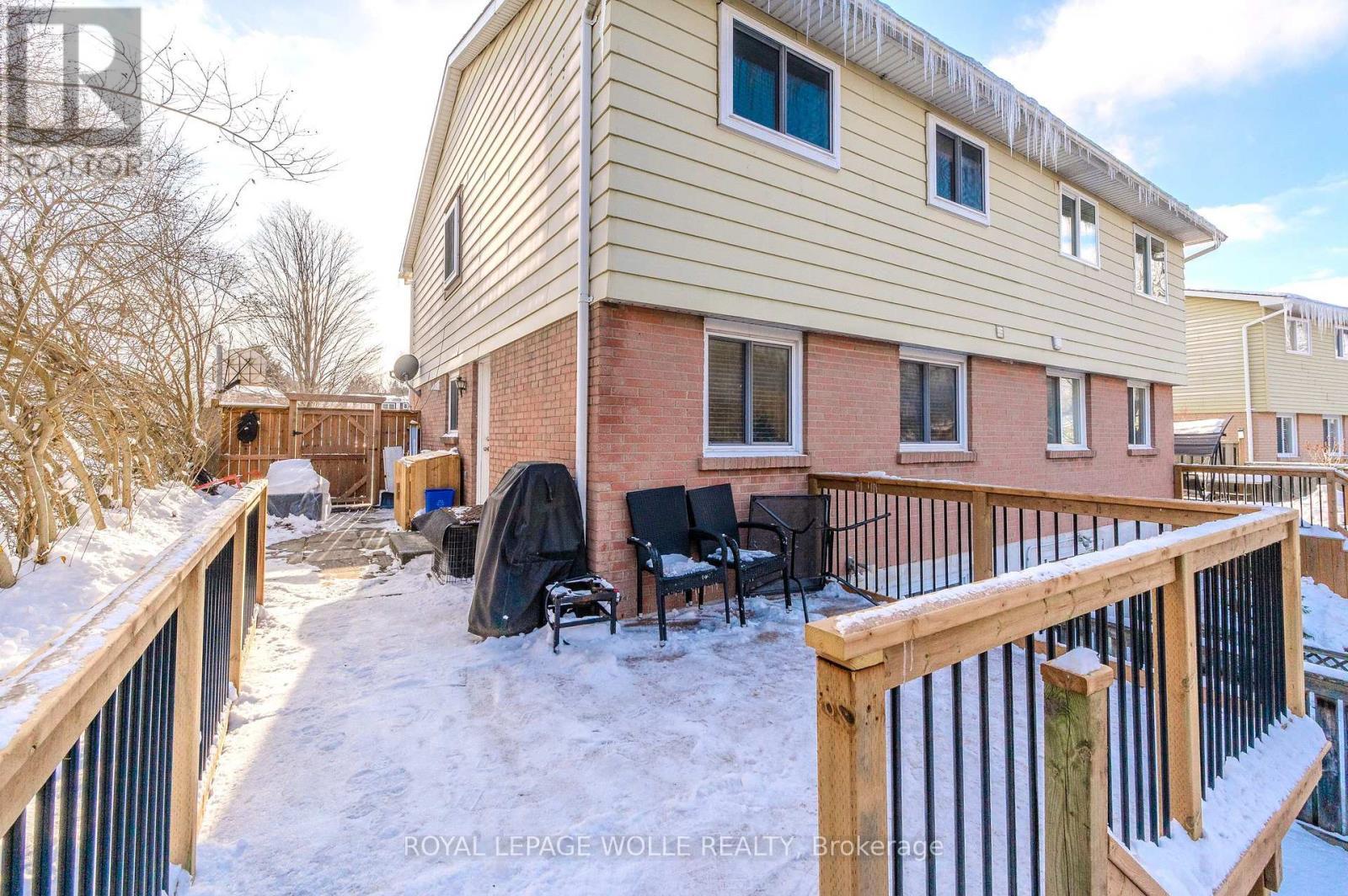 












79 TENNYSON STREET

,
Woodstock,




Ontario
N4S8B3


