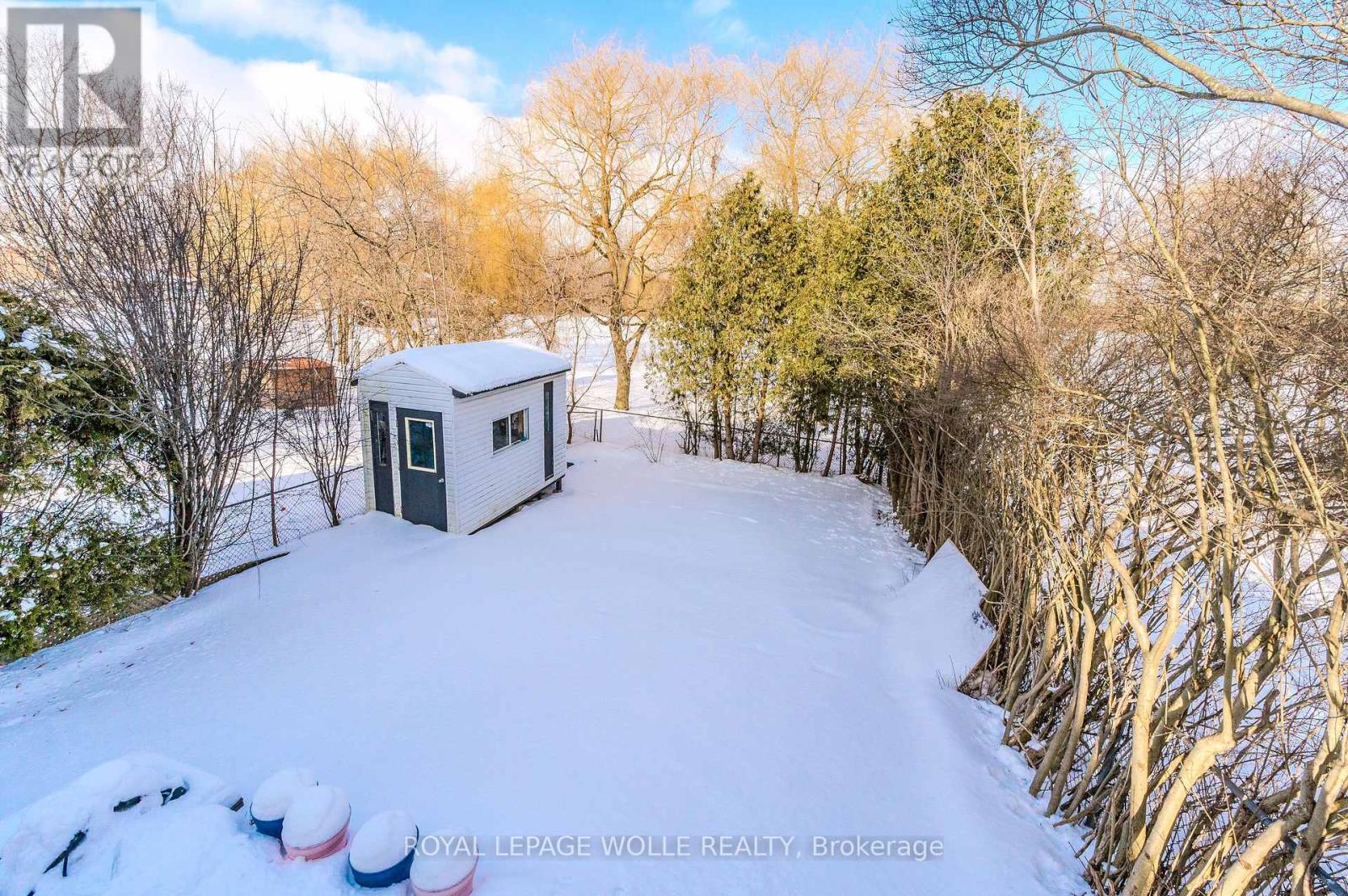 












79 TENNYSON STREET

,
Woodstock,




Ontario
N4S8B3

