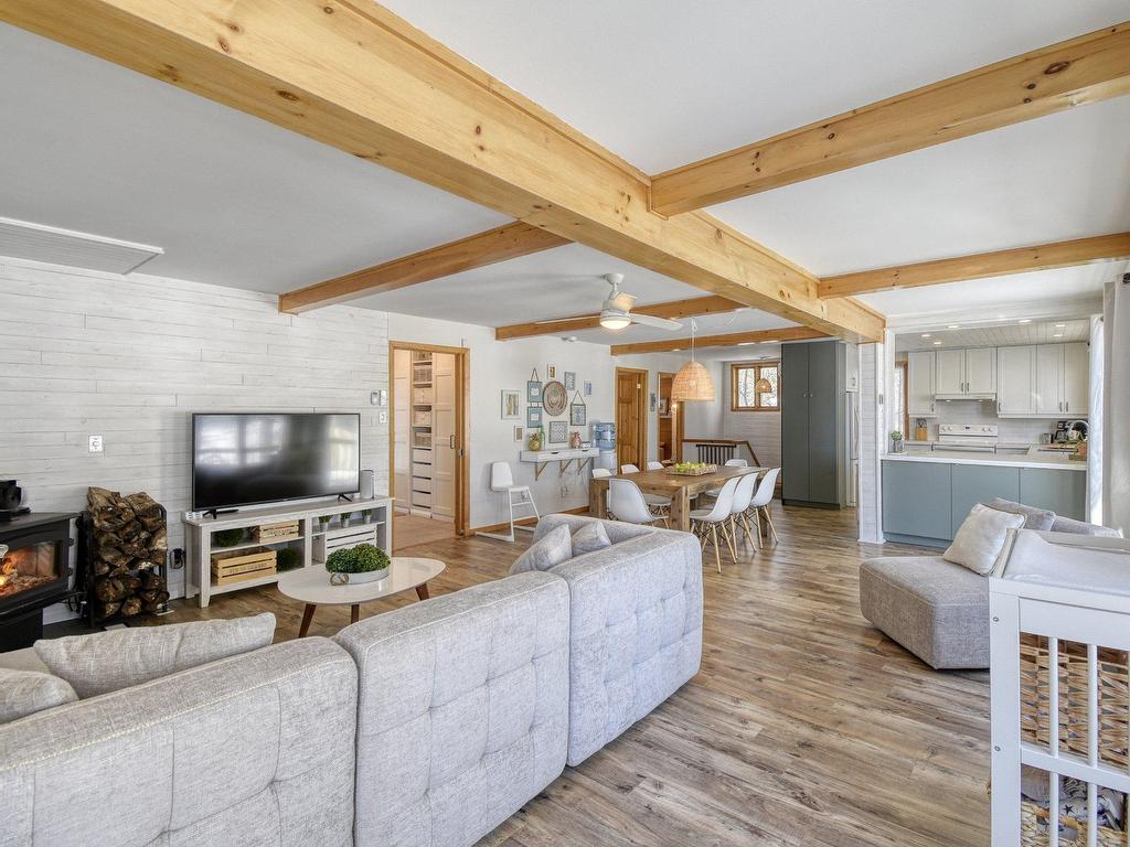 









1156


Ch. du Lac-Chaud

,
La Macaza,




QC
J0T1R0

