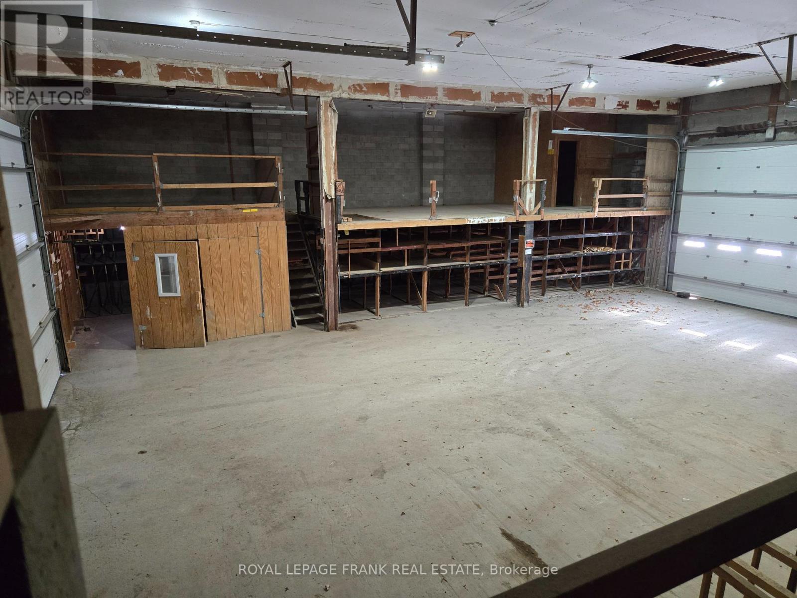 












246 KING STREET E

,
Clarington (Bowmanville),




Ontario
L1C1P5

