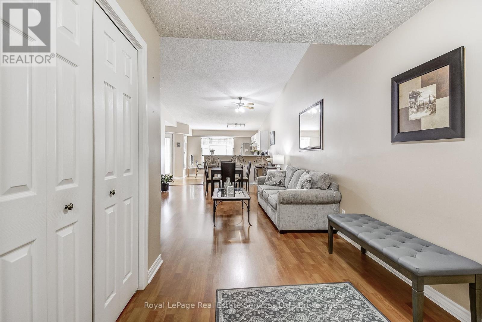 












411 - 1431 WALKERS LINE

,
Burlington (Tansley),




Ontario
L7M4P3

