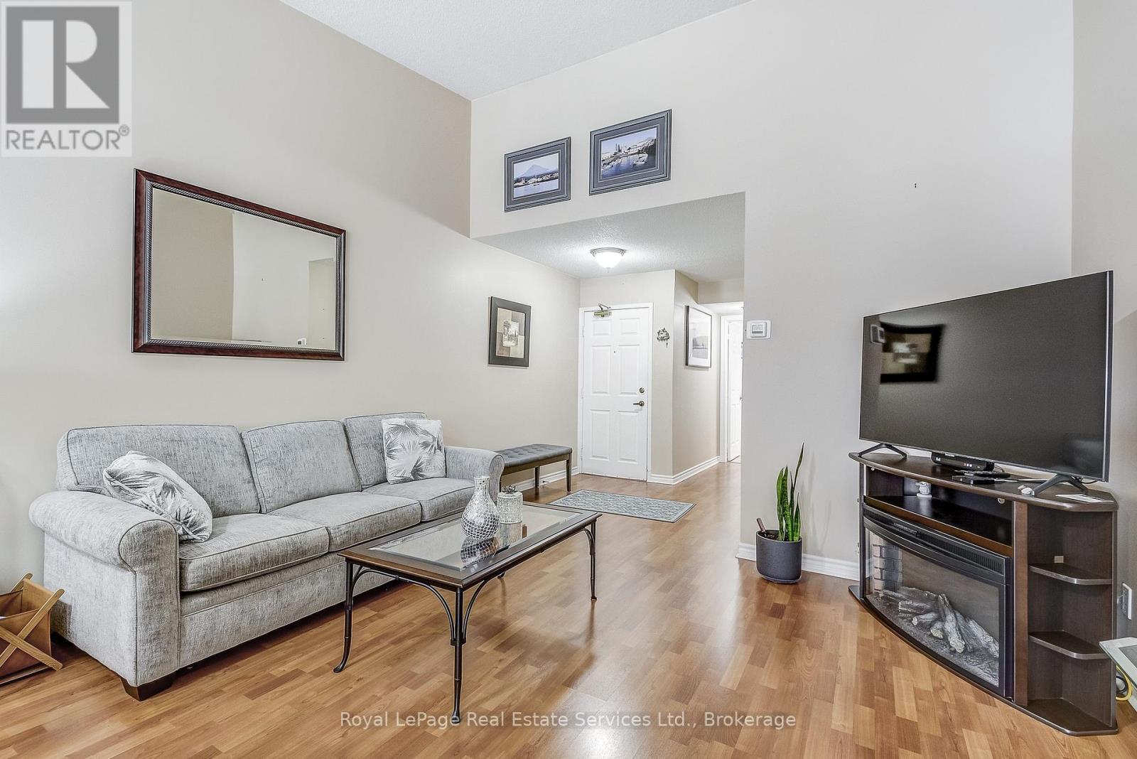












411 - 1431 WALKERS LINE

,
Burlington (Tansley),




Ontario
L7M4P3

