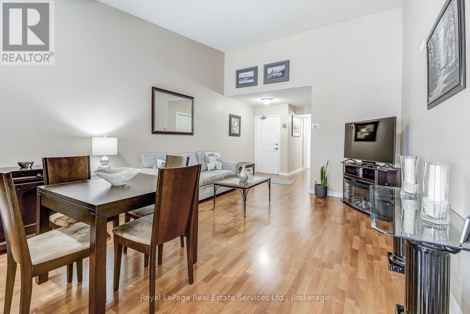 












411 - 1431 WALKERS LINE

,
Burlington (Tansley),




Ontario
L7M4P3

