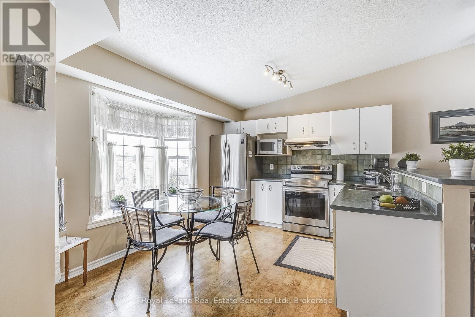 












411 - 1431 WALKERS LINE

,
Burlington (Tansley),




Ontario
L7M4P3

