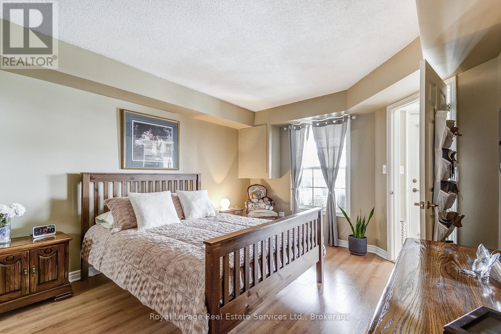 












411 - 1431 WALKERS LINE

,
Burlington (Tansley),




Ontario
L7M4P3

