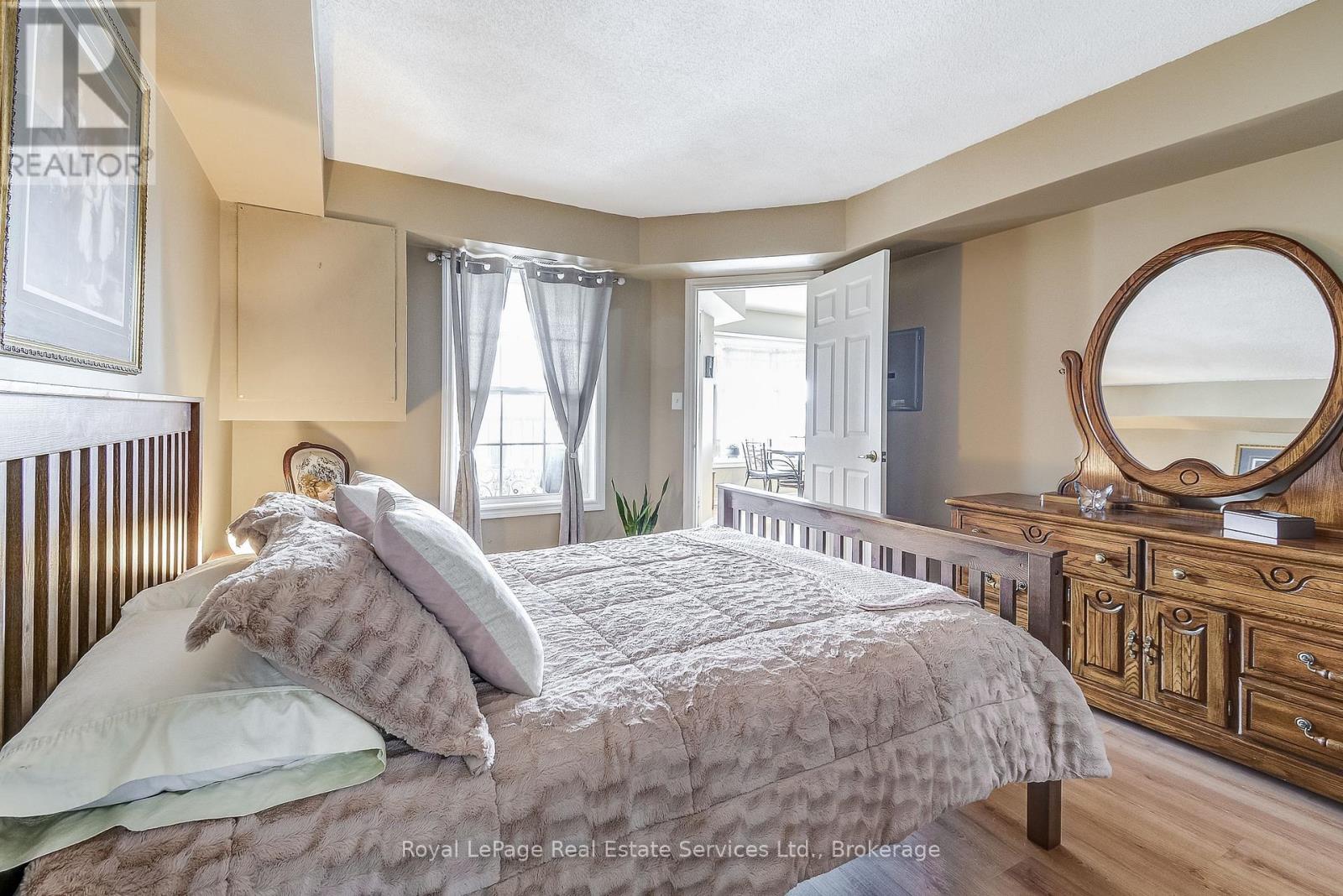 












411 - 1431 WALKERS LINE

,
Burlington (Tansley),




Ontario
L7M4P3

