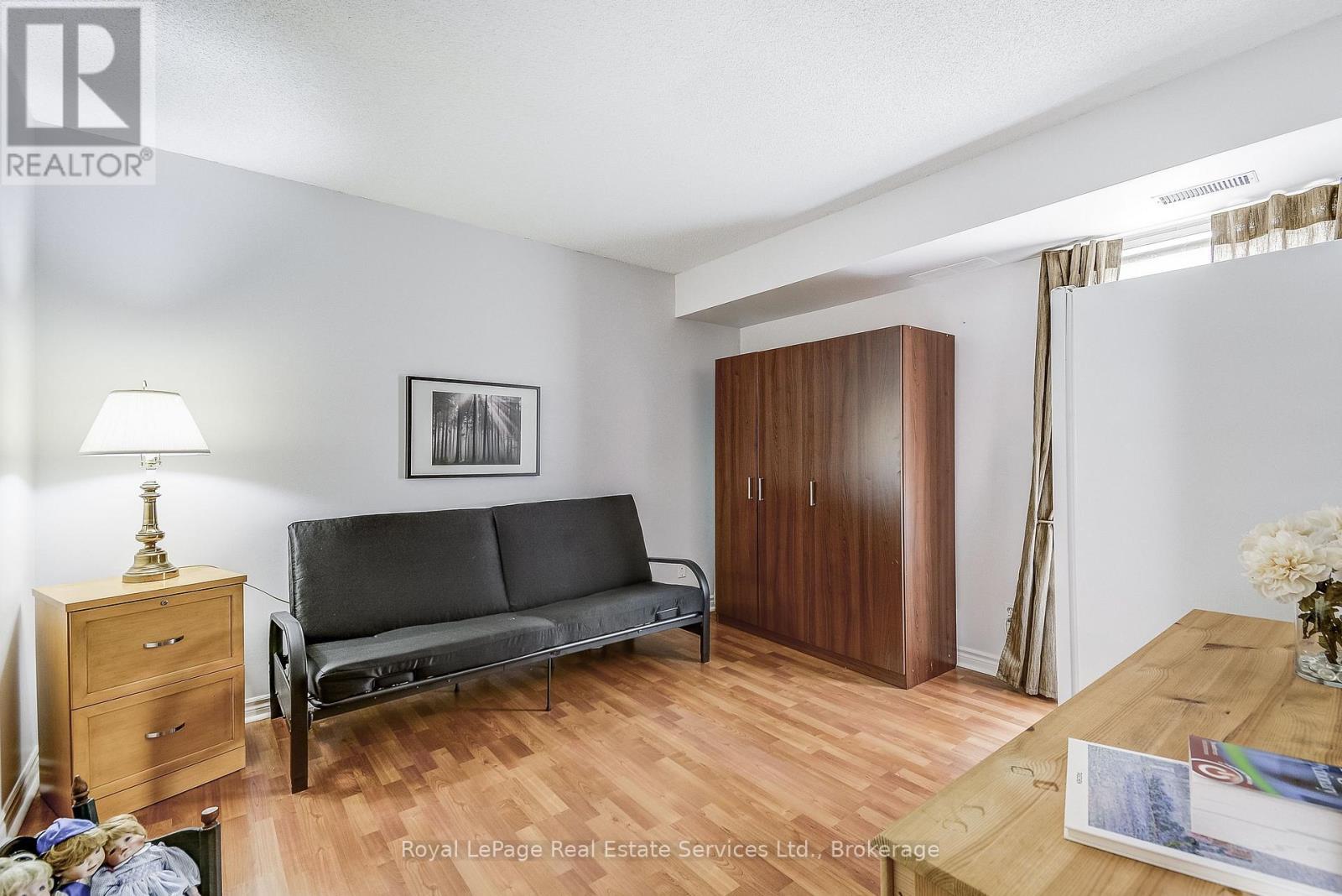 












411 - 1431 WALKERS LINE

,
Burlington (Tansley),




Ontario
L7M4P3

