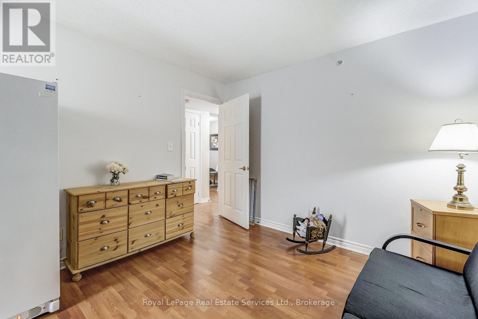 












411 - 1431 WALKERS LINE

,
Burlington (Tansley),




Ontario
L7M4P3

