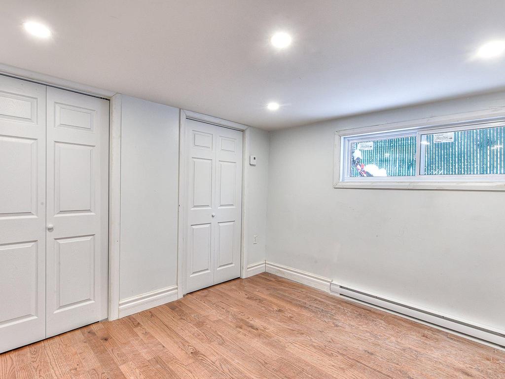 









6358


Av. Clanranald

,
Montréal (Côte-des-Neiges/Notre-Dame-de-Grâce),




QC
H3X2S3

