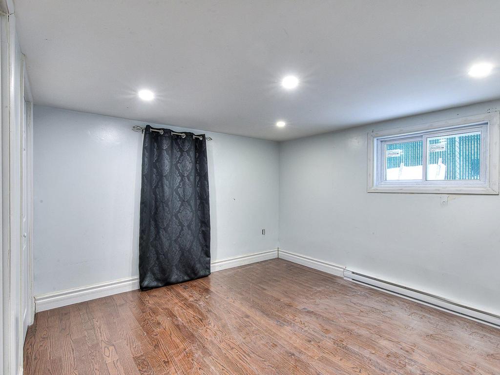 









6358


Av. Clanranald

,
Montréal (Côte-des-Neiges/Notre-Dame-de-Grâce),




QC
H3X2S3

