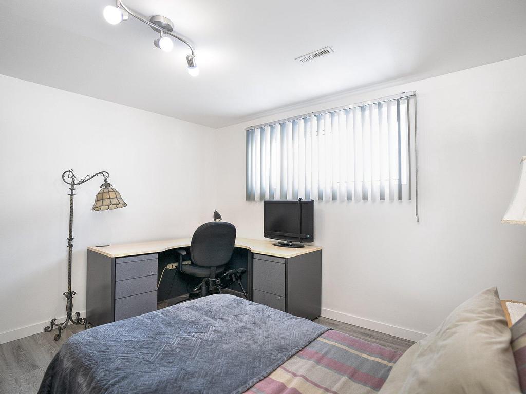 









3715


Rue Park

,
Longueuil (Saint-Hubert),




QC
J3Y4Z1

