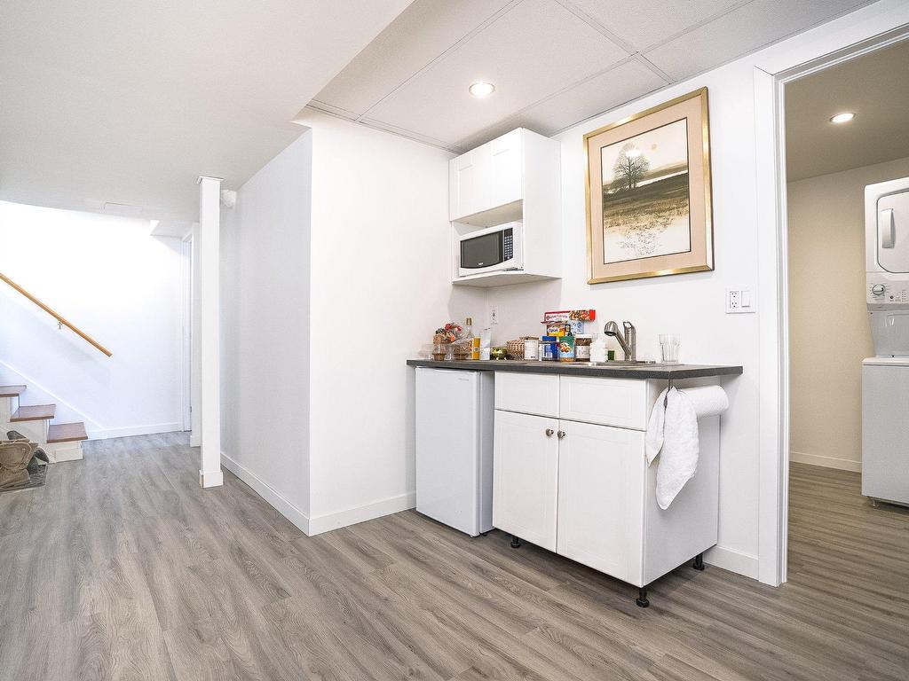 









3715


Rue Park

,
Longueuil (Saint-Hubert),




QC
J3Y4Z1

