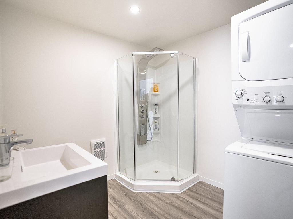 









3715


Rue Park

,
Longueuil (Saint-Hubert),




QC
J3Y4Z1

