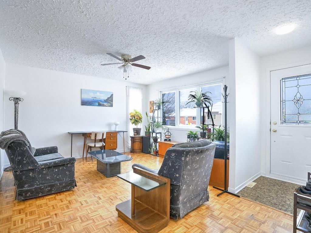 









3715


Rue Park

,
Longueuil (Saint-Hubert),




QC
J3Y4Z1

