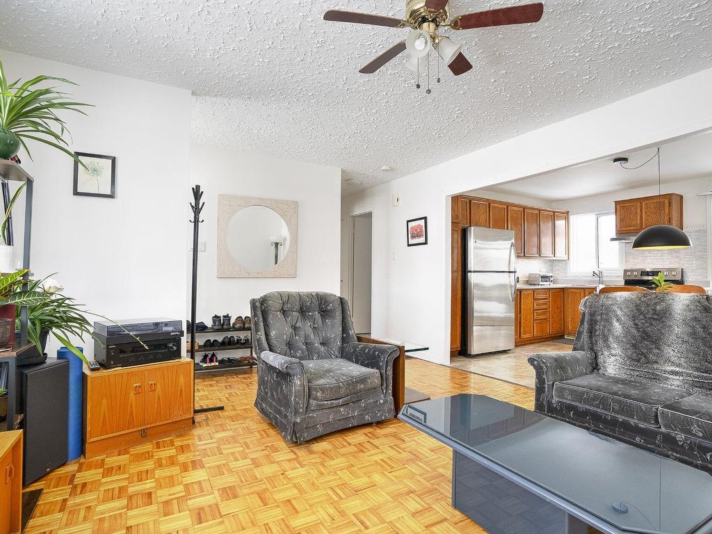 









3715


Rue Park

,
Longueuil (Saint-Hubert),




QC
J3Y4Z1

