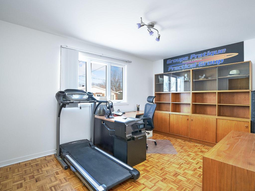 









3715


Rue Park

,
Longueuil (Saint-Hubert),




QC
J3Y4Z1

