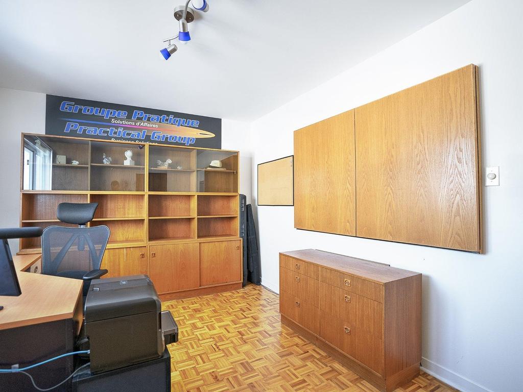 









3715


Rue Park

,
Longueuil (Saint-Hubert),




QC
J3Y4Z1


