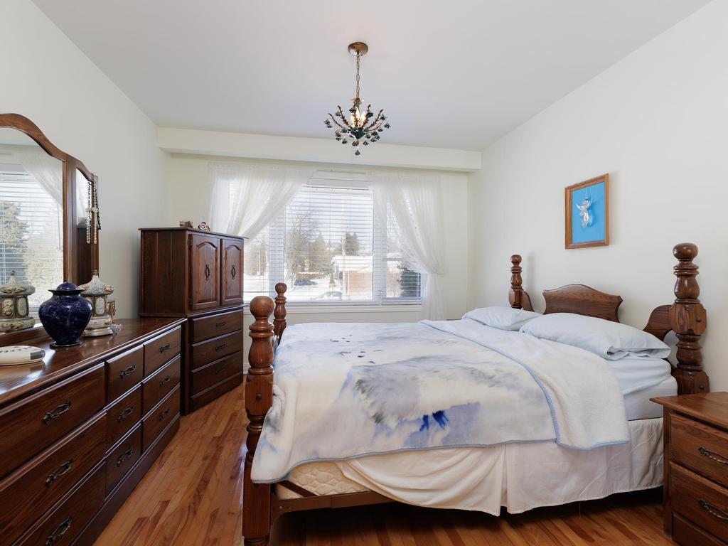 









232


Av. Sherwood

,
Pointe-Claire,




QC
H9R2R8

