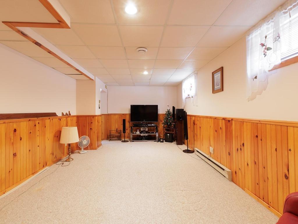 









232


Av. Sherwood

,
Pointe-Claire,




QC
H9R2R8

