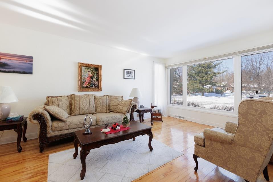 









232


Av. Sherwood

,
Pointe-Claire,




QC
H9R2R8

