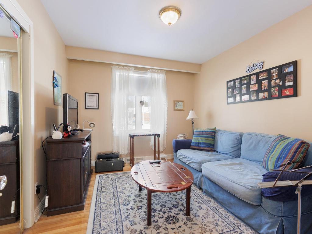 









232


Av. Sherwood

,
Pointe-Claire,




QC
H9R2R8

