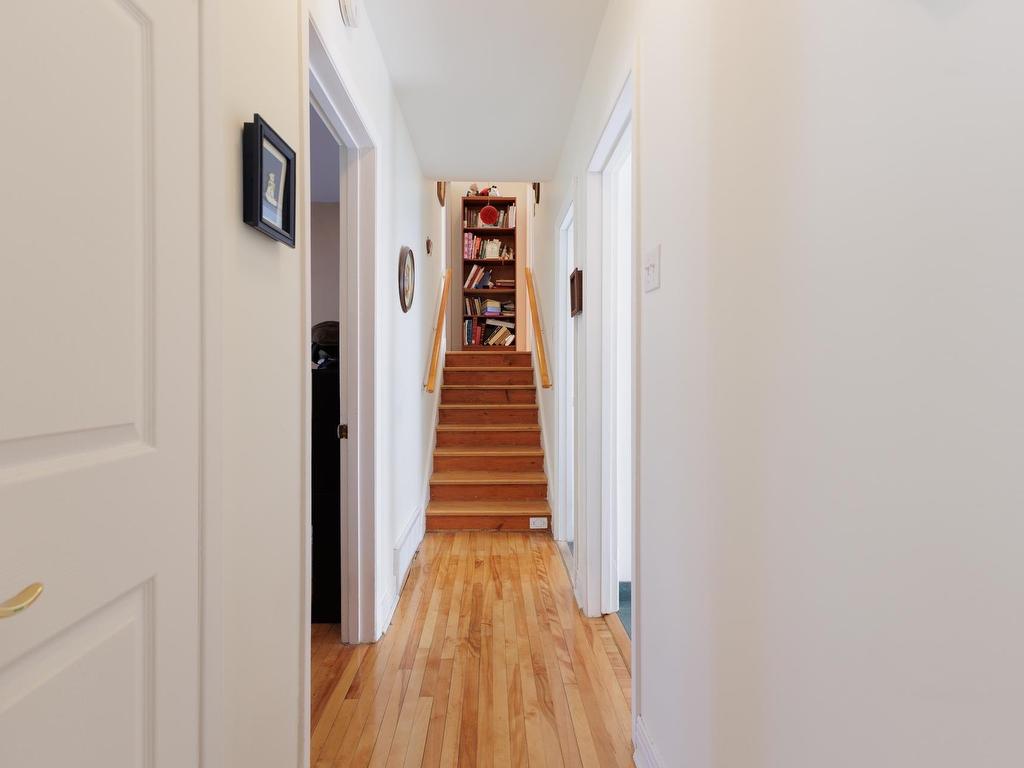 









232


Av. Sherwood

,
Pointe-Claire,




QC
H9R2R8

