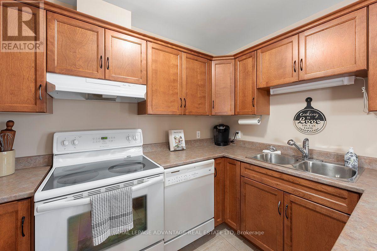 












55 VAN HORNE AVENUE

,
Smiths Falls,




Ontario
K7A5L2

