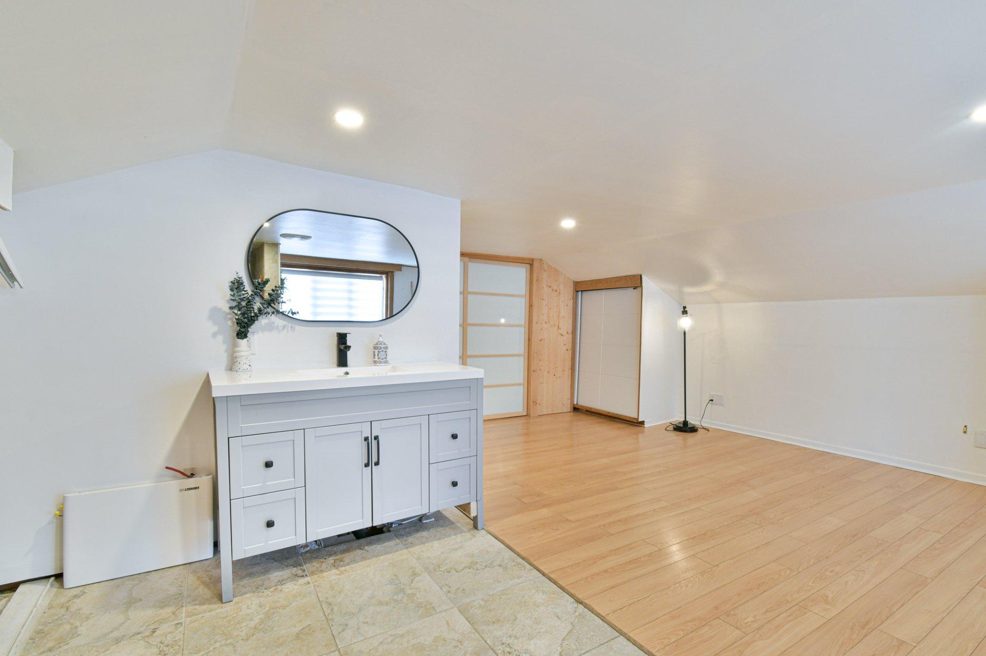 









75

 - 77


Av. de l'Église

,
Saint-Sauveur,




QC
J0R1R1


