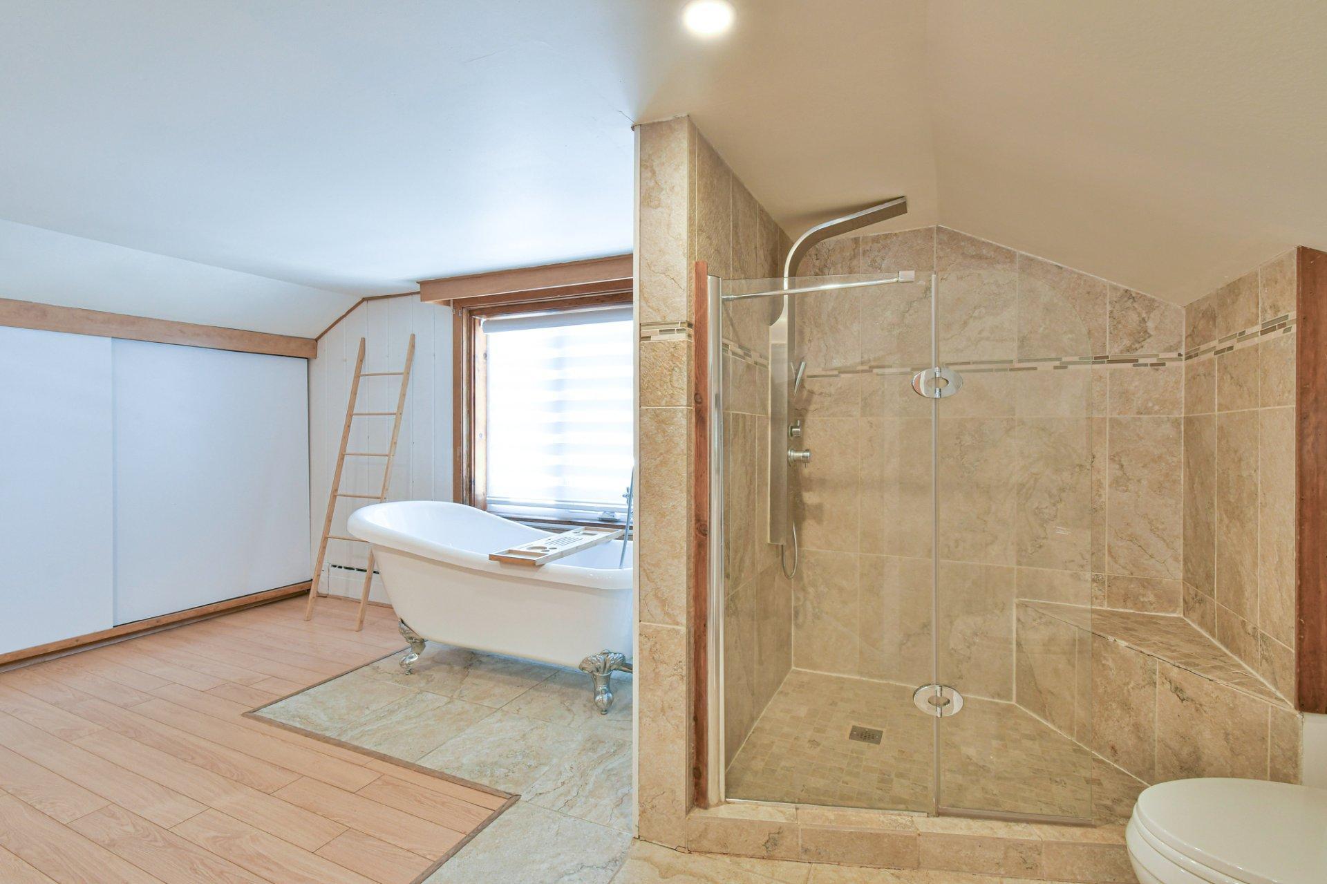 









75

 - 77


Av. de l'Église

,
Saint-Sauveur,




QC
J0R1R1

