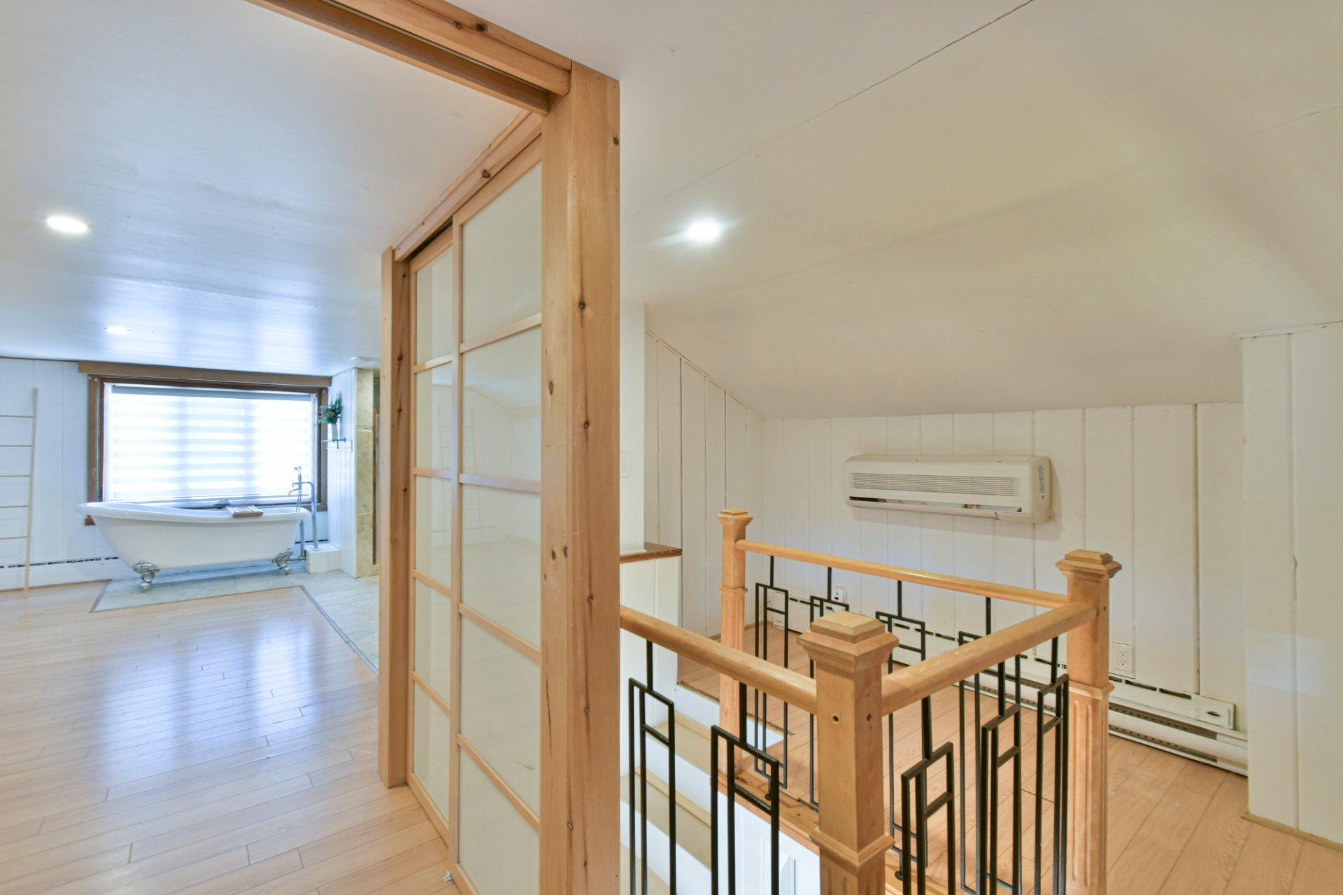 









75

 - 77


Av. de l'Église

,
Saint-Sauveur,




QC
J0R1R1


