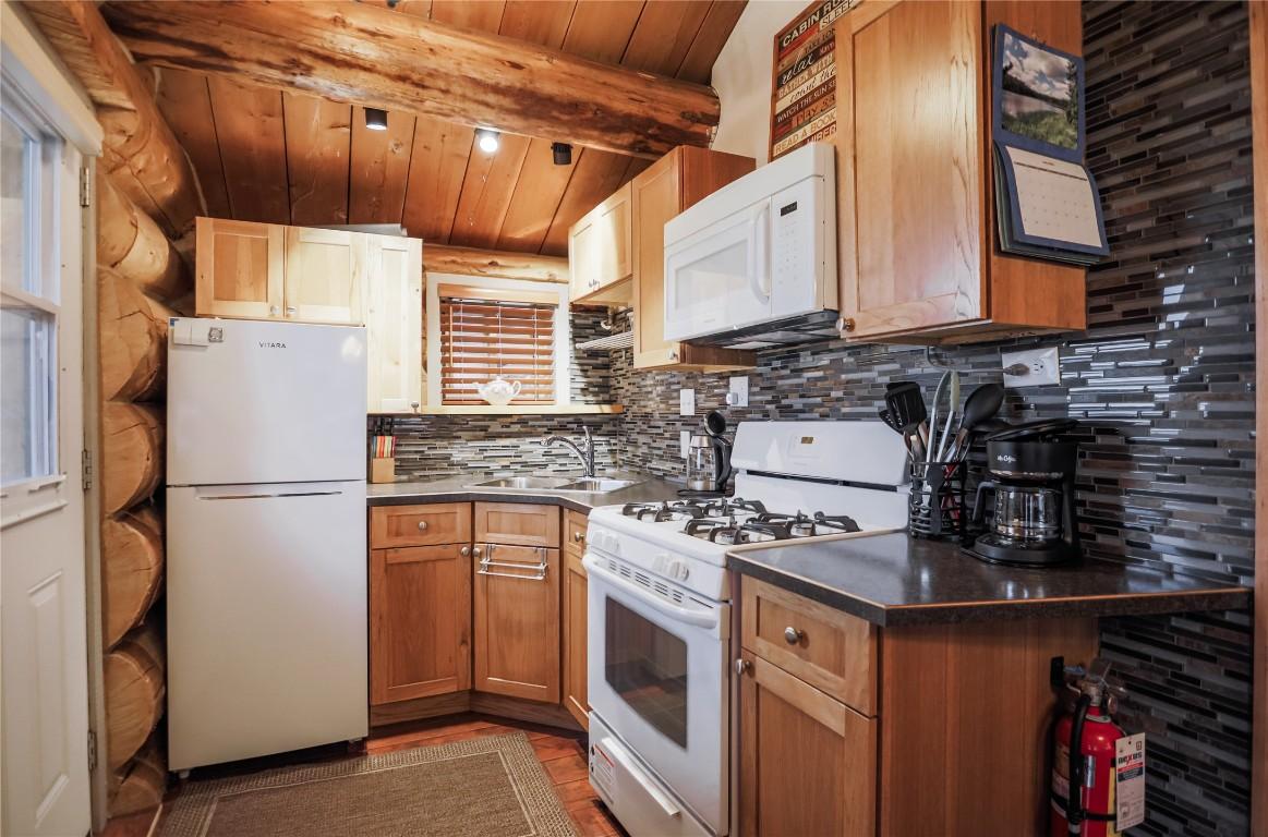 









Cabin 10


Hatheume Lake Lodge

,
Peachland,




BC
V1V 1V1

