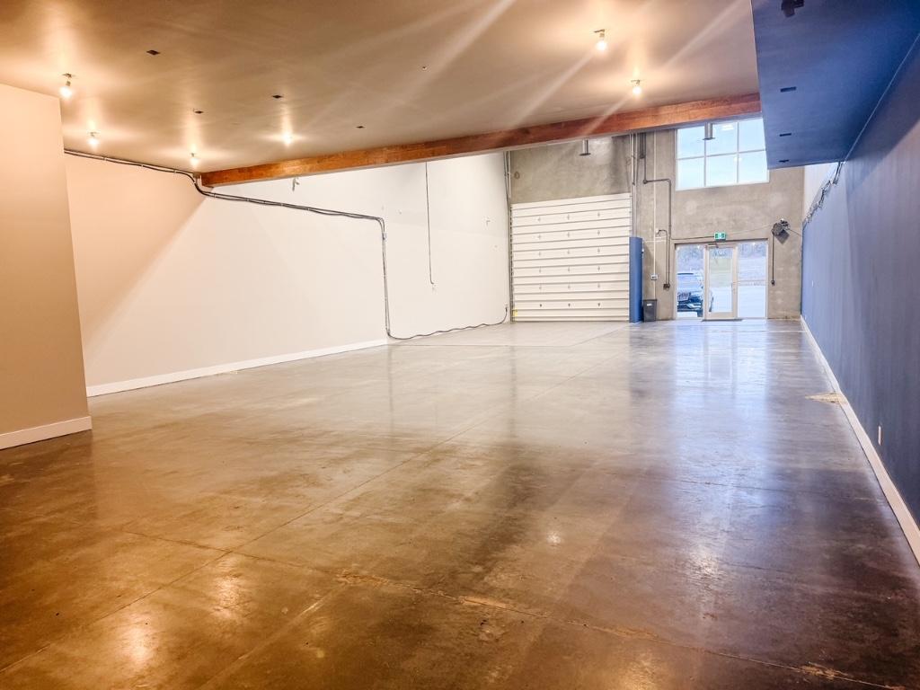 









716


Adams

Court, 107,
Kelowna,




BC
V1X 7S2

