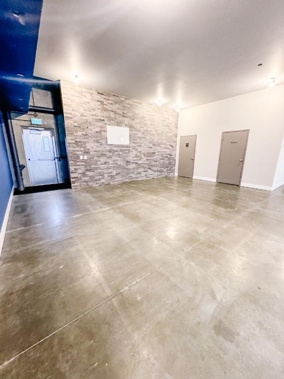 









716


Adams

Court, 107,
Kelowna,




BC
V1X 7S2

