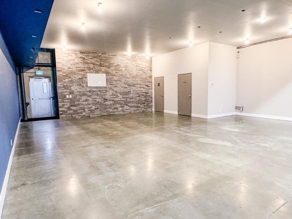 









716


Adams

Court, 107,
Kelowna,




BC
V1X 7S2

