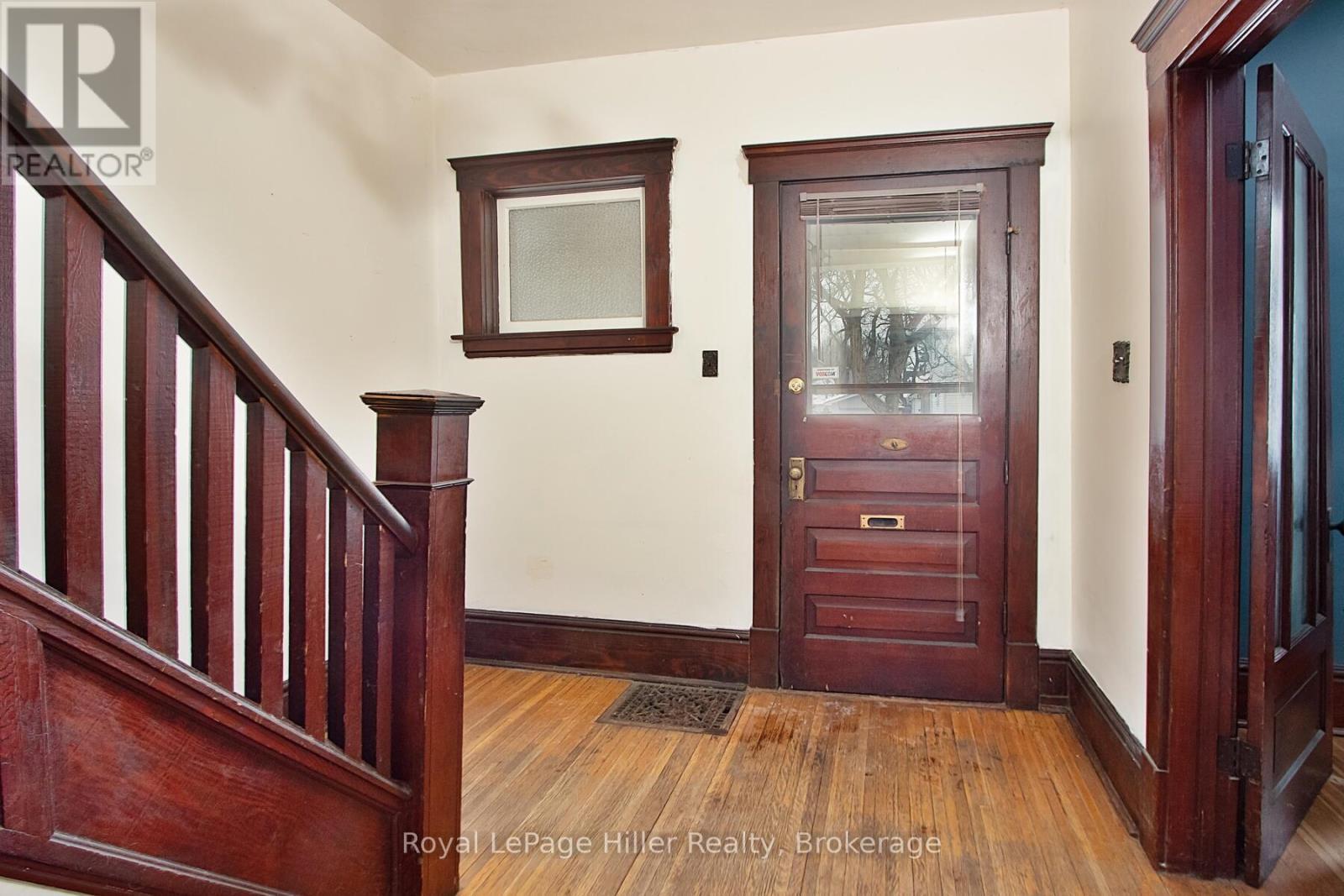 












103 MOWAT STREET

,
Stratford,




Ontario
N5A2B8


