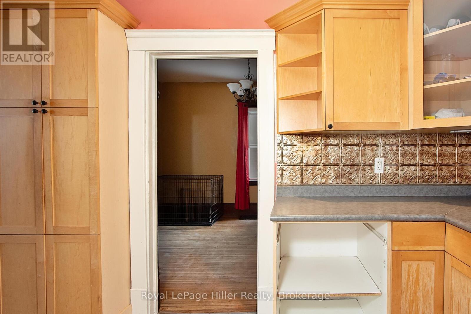 












103 MOWAT STREET

,
Stratford,




Ontario
N5A2B8

